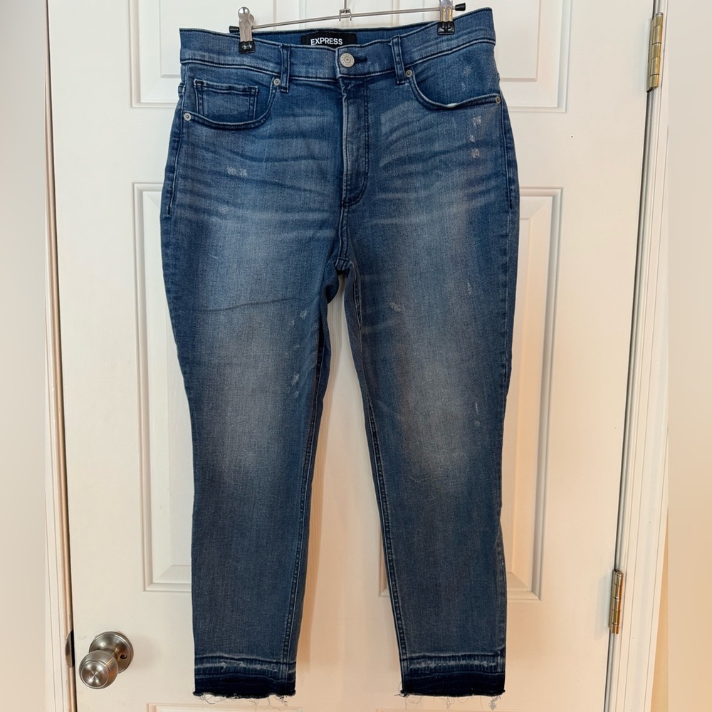EXPRESS Denim Perfect, Perfect Curves High Rise Ankle Legging Jean, 10Short